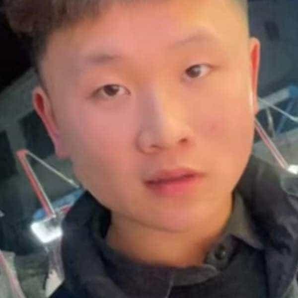 22岁岁河南单身帅哥 - 白城吉缘网